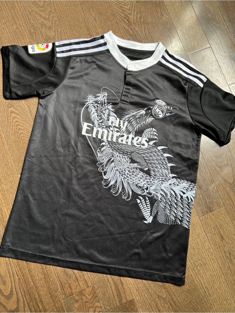 Real Madrid Black Dragon Graphic Soccer Jersey Emirates Ronaldo 7 size xs